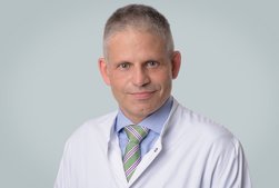 Welt-Rheuma-Tag 2020: Mit Handchirurgie zu mehr Lebensqualität