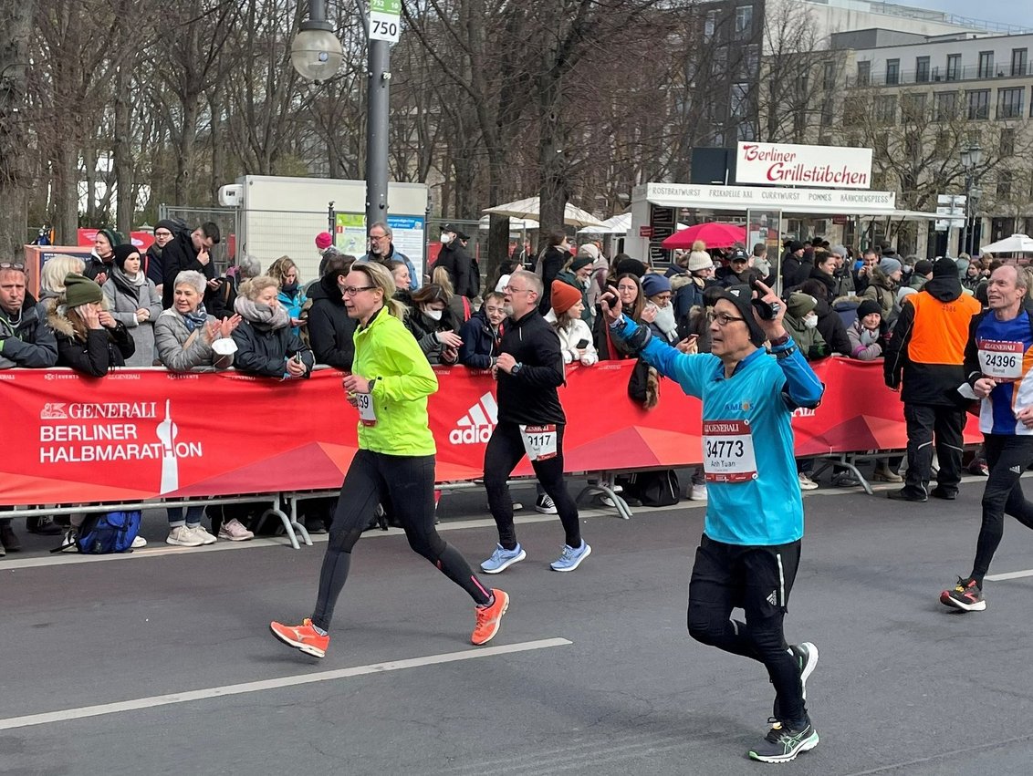 AMEOS Läuferteam bei Generali Berliner Halbmarathon erfolgreich