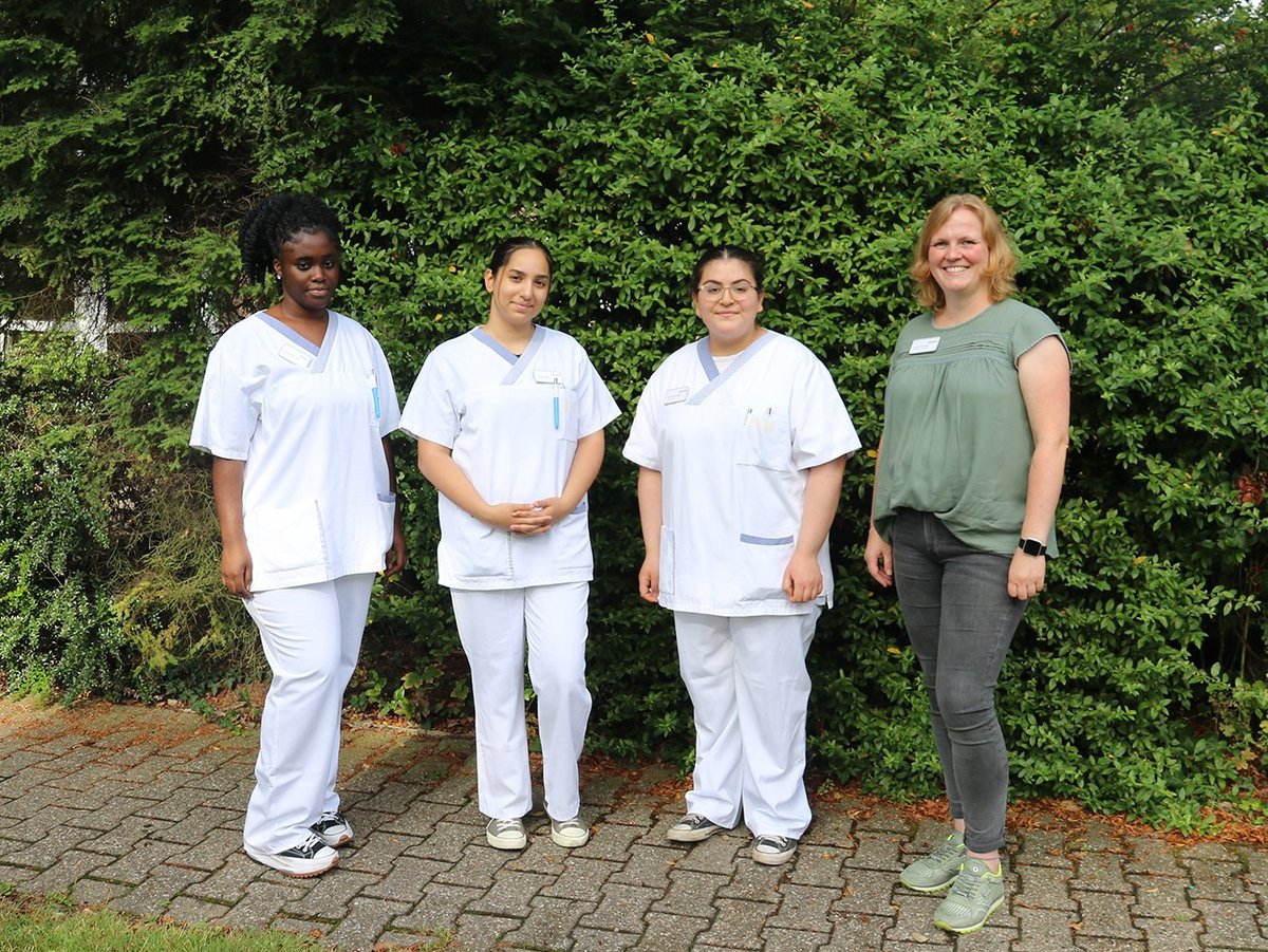 Jahrespraktikanten starten in den AMEOS Einrichtungen AMEOS Reha Zentrum Oberhausen Jahrespraktikanten starten in den AMEOS Einrichtungen AMEOS Reha Zentrum Oberhausen