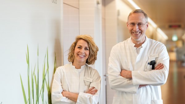 Moderne Chirurgie mit menschlichem Blick