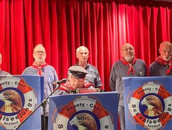 Die Schaalseejungs bei ihrem letzten Auftritt im AMEOS Senioren Wohnsitz Ratzeburg. (© AMEOS) Die Schaalseejungs bei ihrem letzten Auftritt im AMEOS Senioren Wohnsitz Ratzeburg. (© AMEOS)