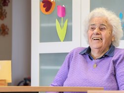 Giesla Giering (Gast in der AMEOS Tagespflege Mölln).