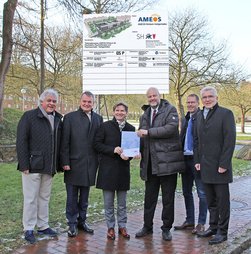Gesundheitsminister Garg übergibt Fördermittelbescheid für Klinikbau