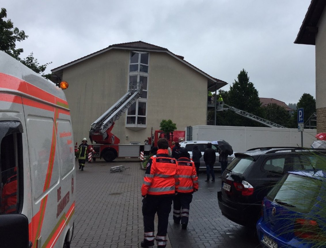 Alfeld  hält zusammen – AMEOS Klinikum Alfeld unterstützt bei Evakuierung von Pflegeheim