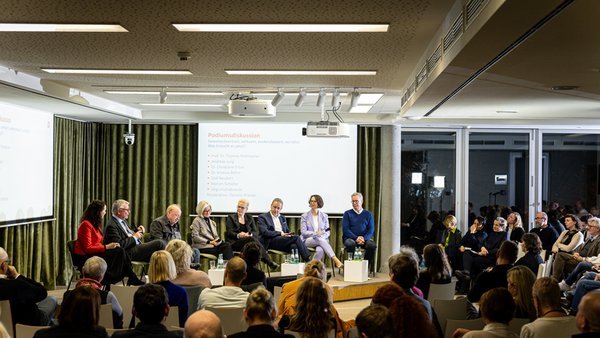 Gewalt vorbeugen – durch  bessere Behandlung!